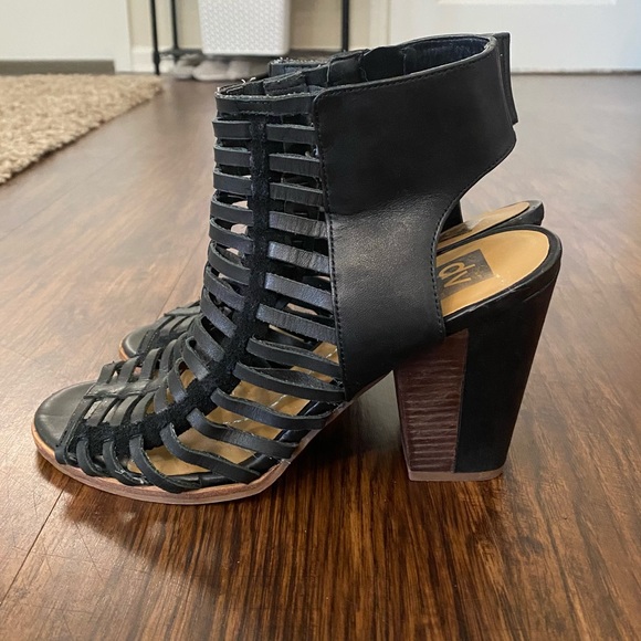 Dolce Vita Black Leather Strappy Block Heels - Picture 5 of 8